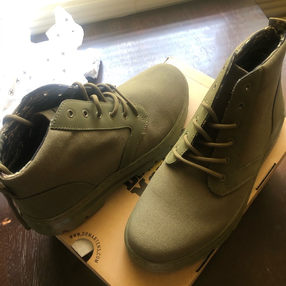 Dr. Martens Bonny ll Mid Boot